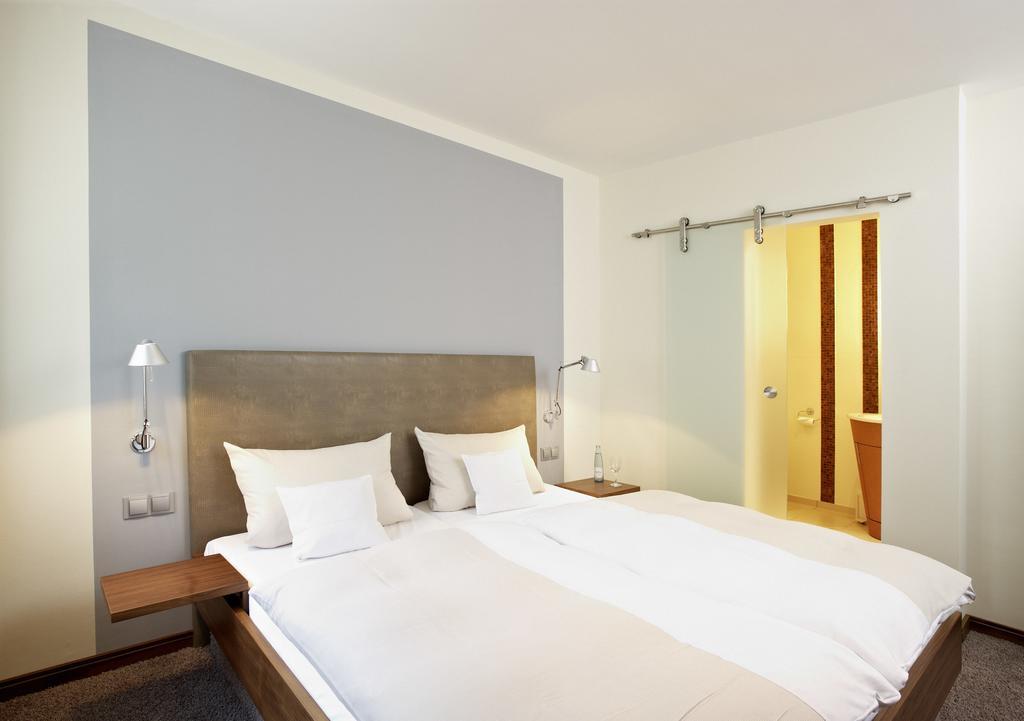 Hotel Am Helmwartsturm Άντερναχ Δωμάτιο φωτογραφία