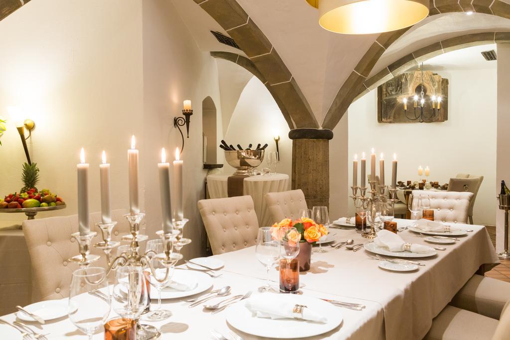 Hotel Am Helmwartsturm Άντερναχ Εξωτερικό φωτογραφία