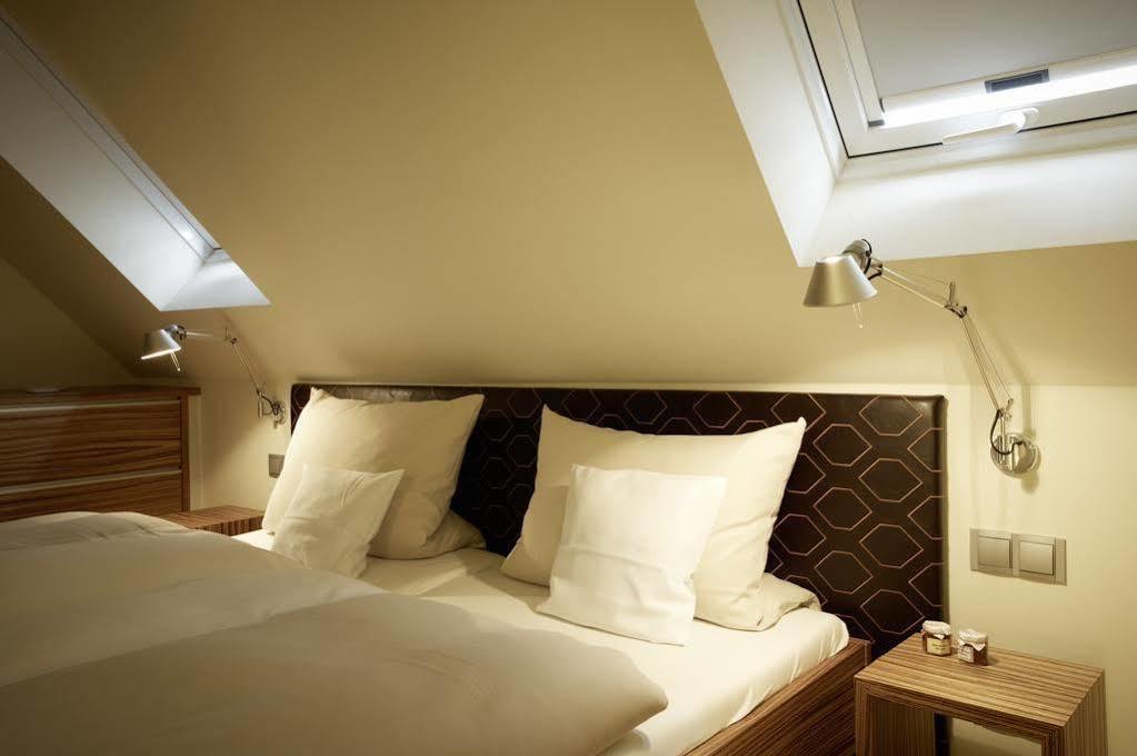 Hotel Am Helmwartsturm Άντερναχ Εξωτερικό φωτογραφία